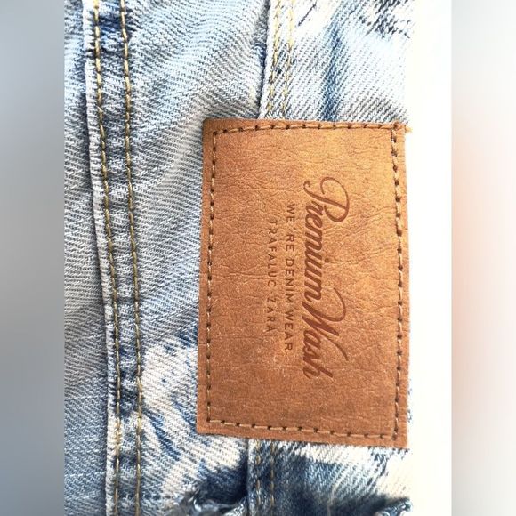 ZARA ripped faded Jeans with white flowers - Picture 4 of 5